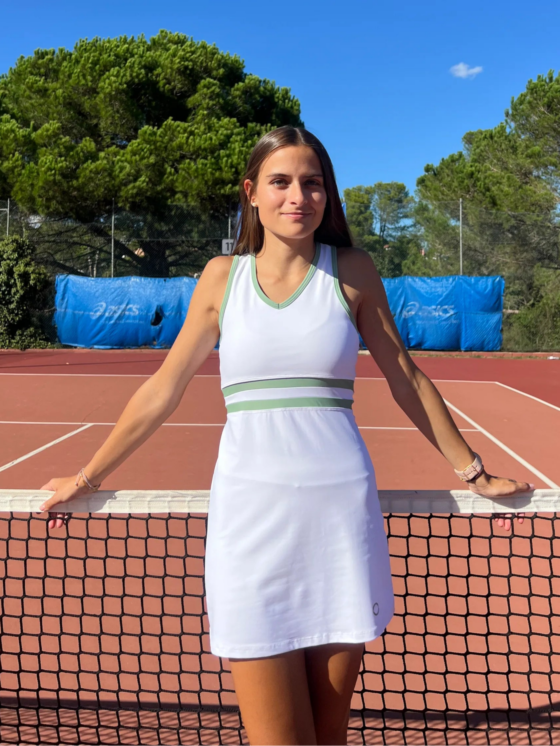 Tennis and padel dress white and green MONBE